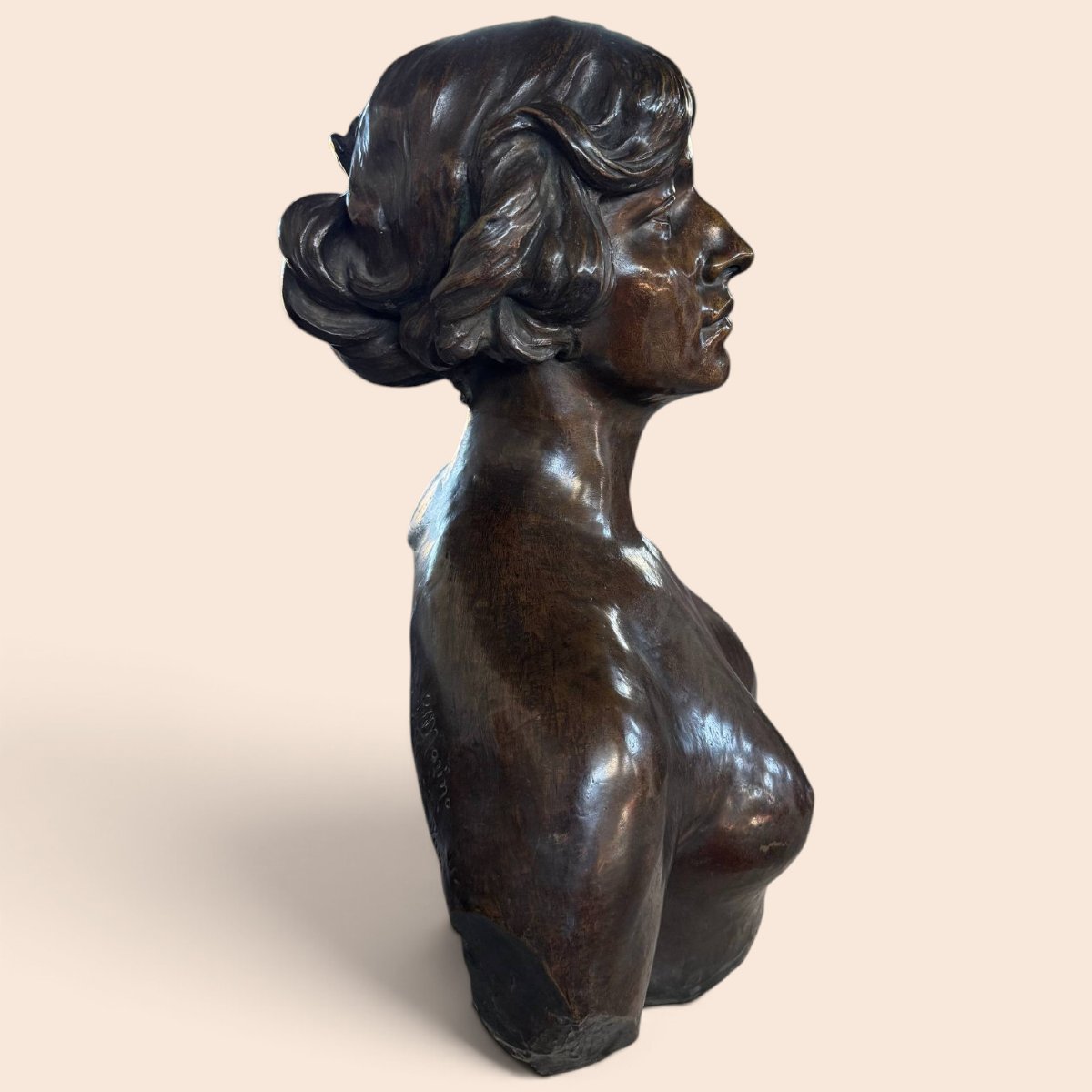 Busto femminile in bronzo patinato, firmato Raffaele Marino-photo-4