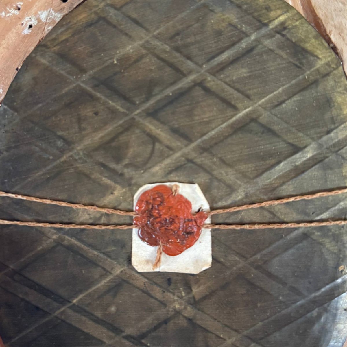 Raro reliquiario ovale con reliquie della Passione di Cristo e sigillo in ceralacca-photo-7