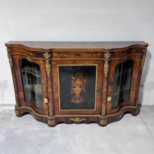 Importante credenza vittoriana dell'800 intarsiata con bronzi dorati