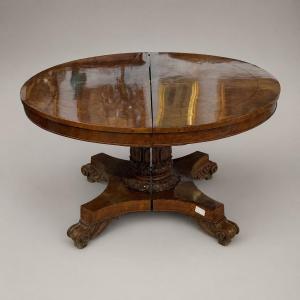 Tavolo Regency in radica con intarsi in bois de rose