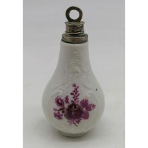 Porcelain Perfume Bottle - XVIIIth