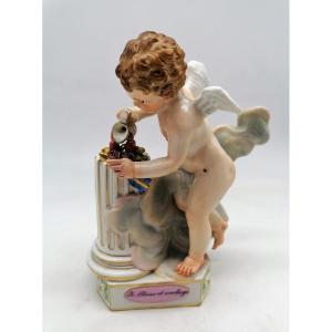 Putto / Meissen Porcelain Love "i Hurt And Relieve"