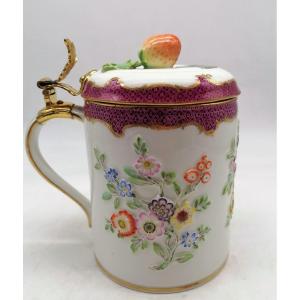 19th Century Meissen Porcelain Mug