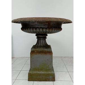Large Cast Iron Basin From The 19th Century