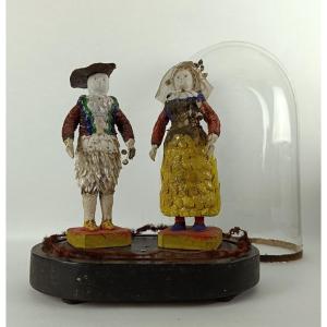 Pair Of Salt Workers In Shells – Bourg De Batz, Circa 1880