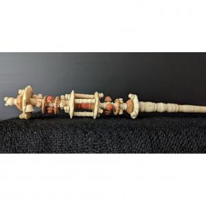 Quenouille Pour Fil De Soie En Os, époque Début 19ème Siécle