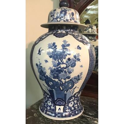 Large Covered Pot, Early XXth China, With Flower Decorations. Ref: Ch 09