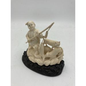 Lovely Ivory Group Representing A Fisherman And Two Cats Wishing To Steal His Fish
