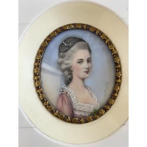 Miniature On Ivory Representing A Young Woman From The 18th Century