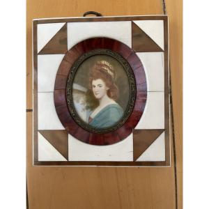 Miniature Representing A Woman In 18th Century Clothing
