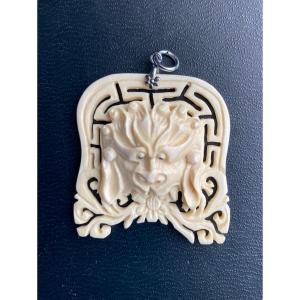 Pendentif En Ivoire 