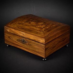 Large Writing Case With Domed Lid In Violet Wood Veneer, Late 17th/early 18th Century