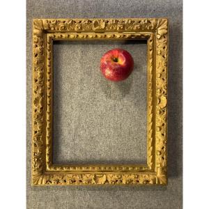 Carved, Openwork And Gilded Walnut Frame, Italy, 18th Century