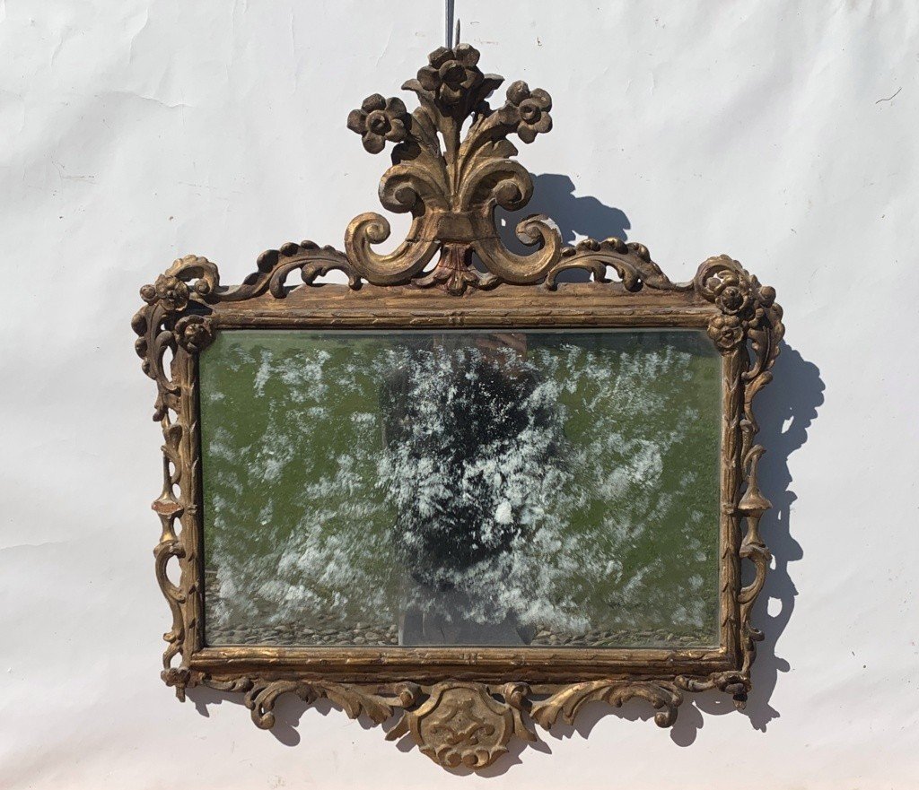 Specchiera in legno intagliato e dorato. Italia, XVIII secolo.-photo-2