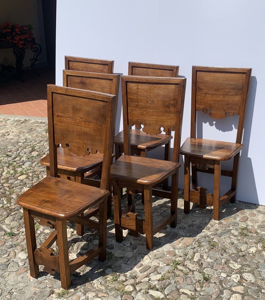 Sei sedie fratine in noce massello. Friuli, XVII secolo.-photo-4