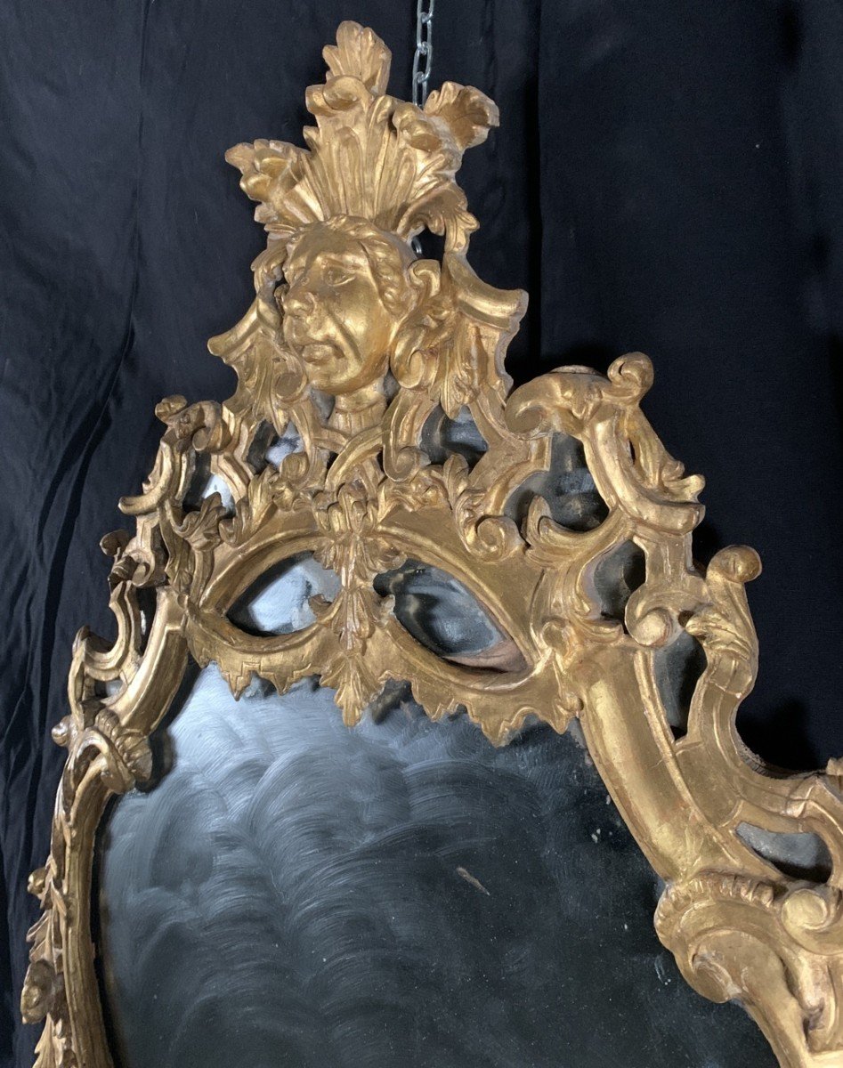 Coppia di specchiere in legno intagliato e dorato. Italia, XVIII secolo.-photo-3