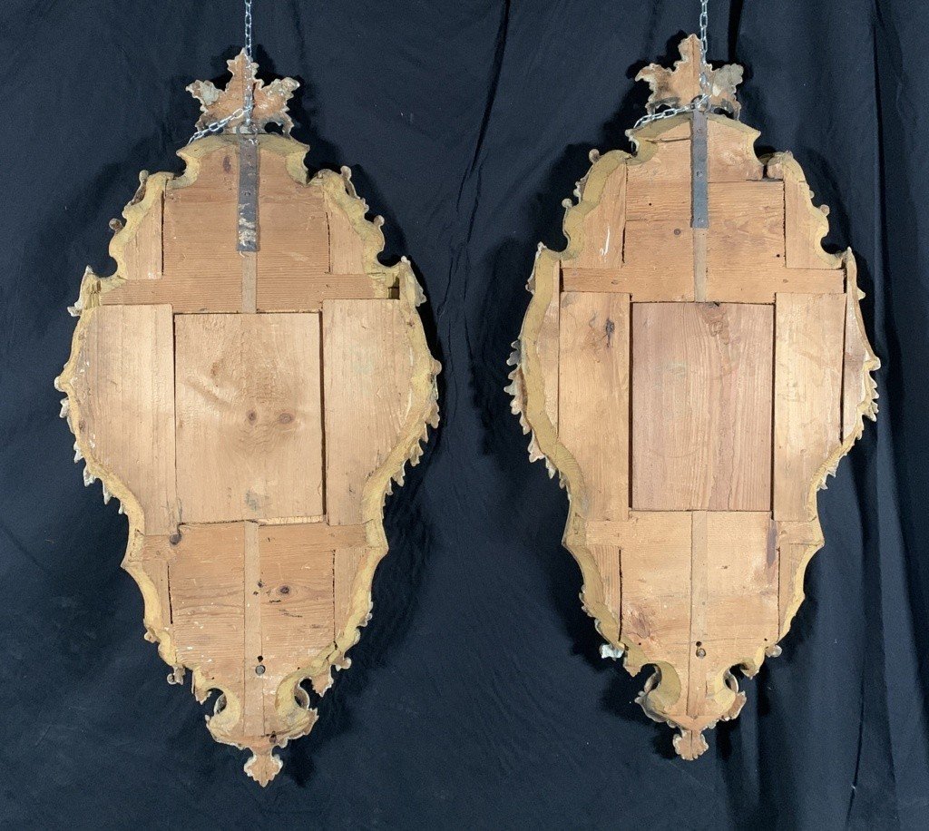Coppia di specchiere in legno intagliato e dorato. Italia, XVIII secolo.-photo-1