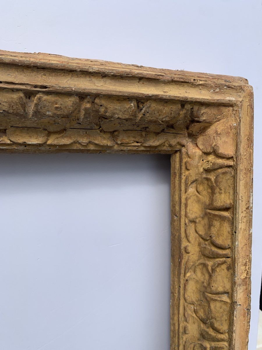 Cornice barocca in legno intagliato e dipinto. Emilia, XVII secolo.-photo-2