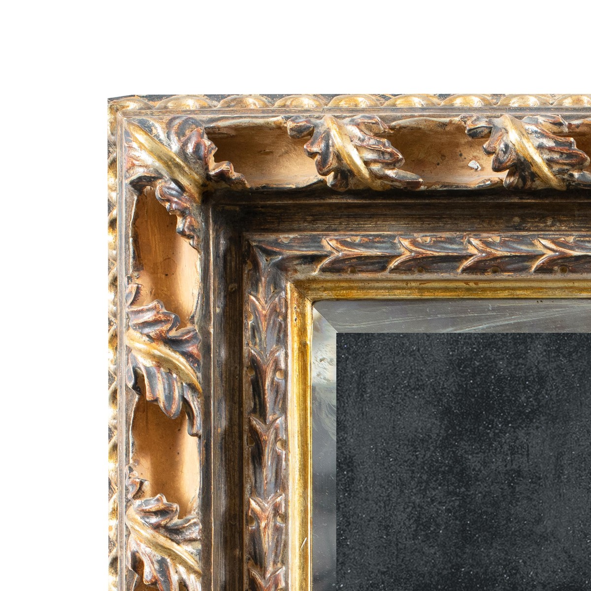 Specchiera Liberty in legno intagliato e dorato. Italia, XX secolo.-photo-2