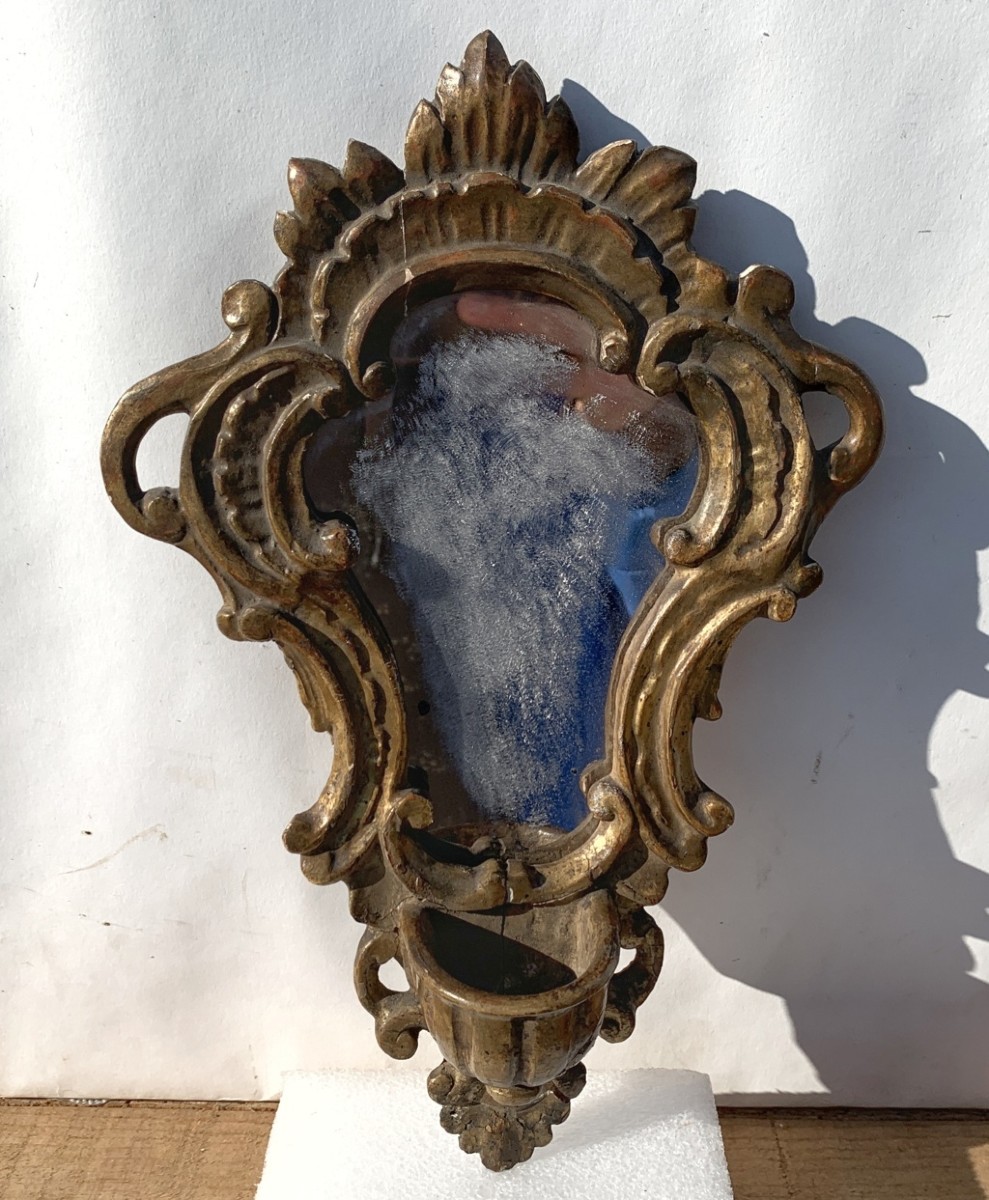 Acquasantiera in legno dorato. Italia, XVIII secolo.-photo-3