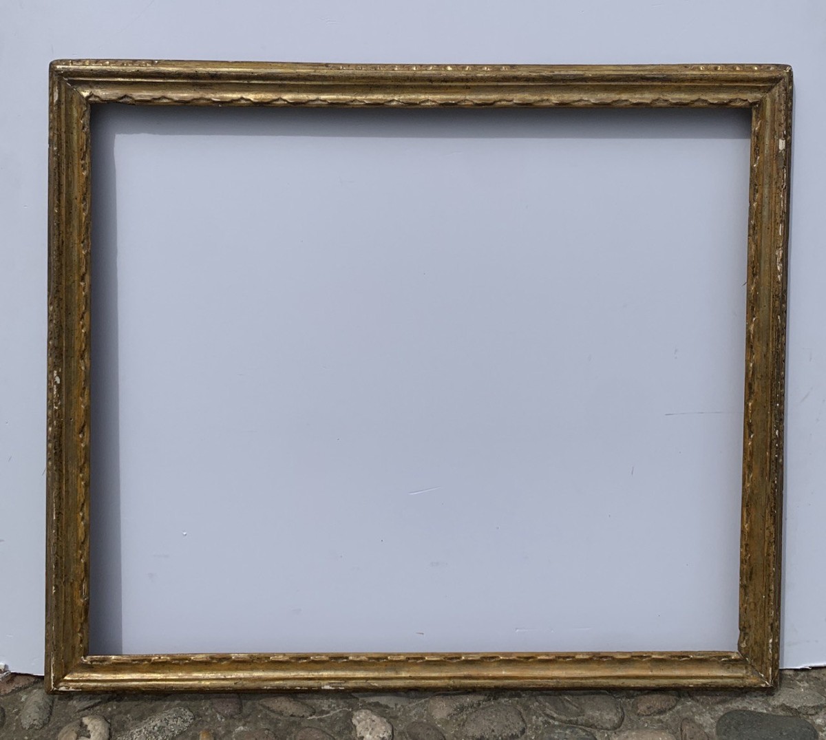 Cornice francesina in legno intagliato e dorato. Venezia, XVIII secolo.-photo-1