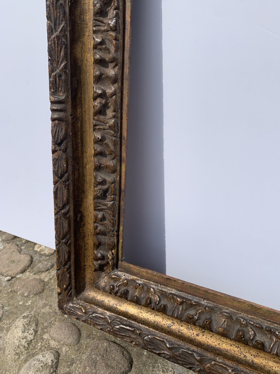 Cornice in legno intagliato e dorato a mecca. Roma, fine XVII secolo.-photo-2