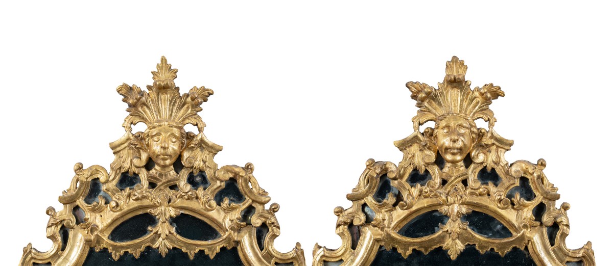 Coppia di specchiere in legno intagliato e dorato. Italia, XVIII secolo.-photo-2