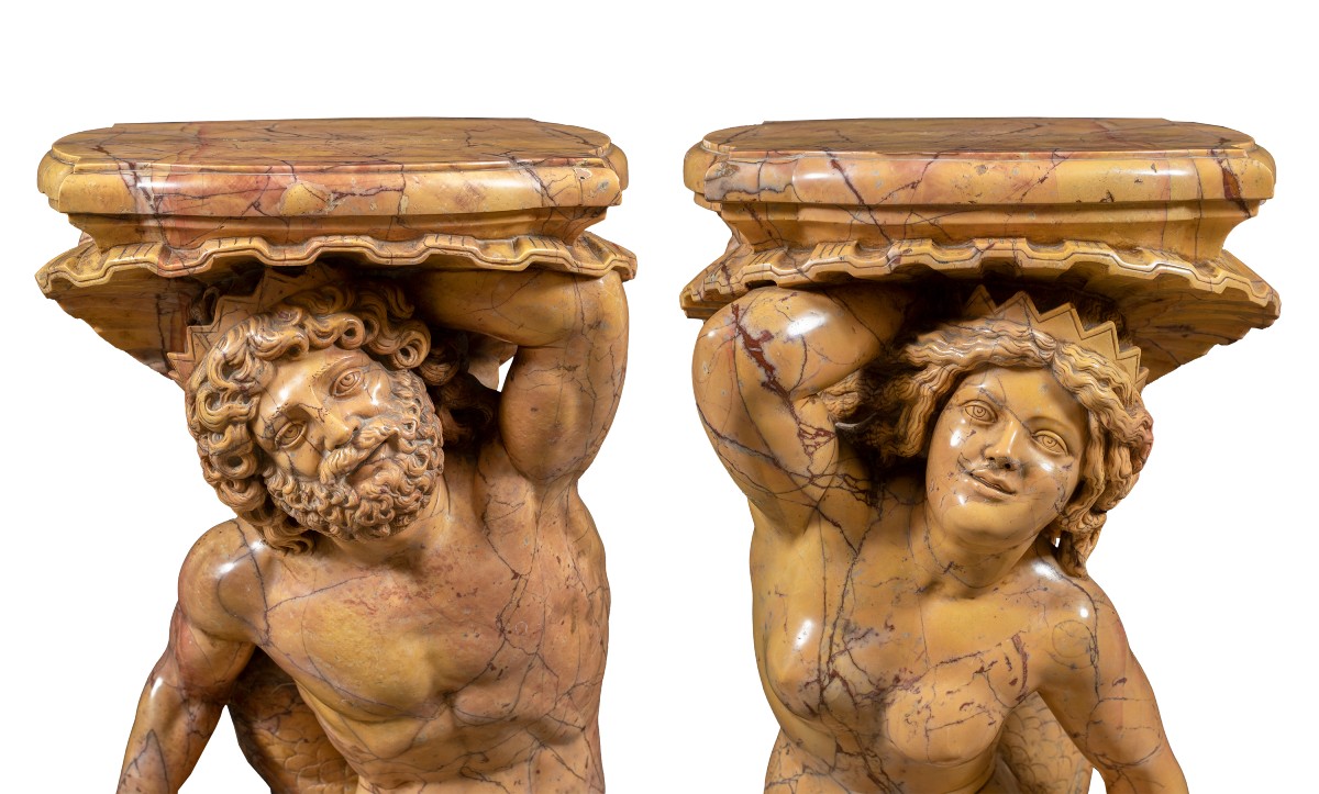 Coppia di sculture reggi-vaso in marmo giallo - Poseidone e Anfitrite. Italia, XIX-XX secolo.-photo-1