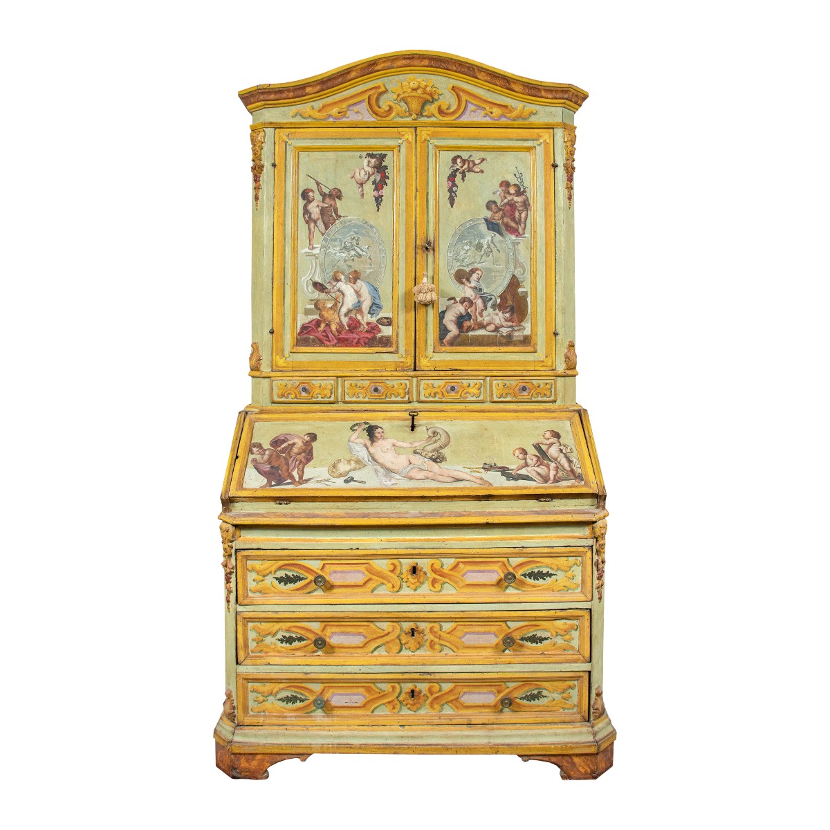 Trumeau a due corpi in legno laccato e dipinto. Roma, XVIII secolo.