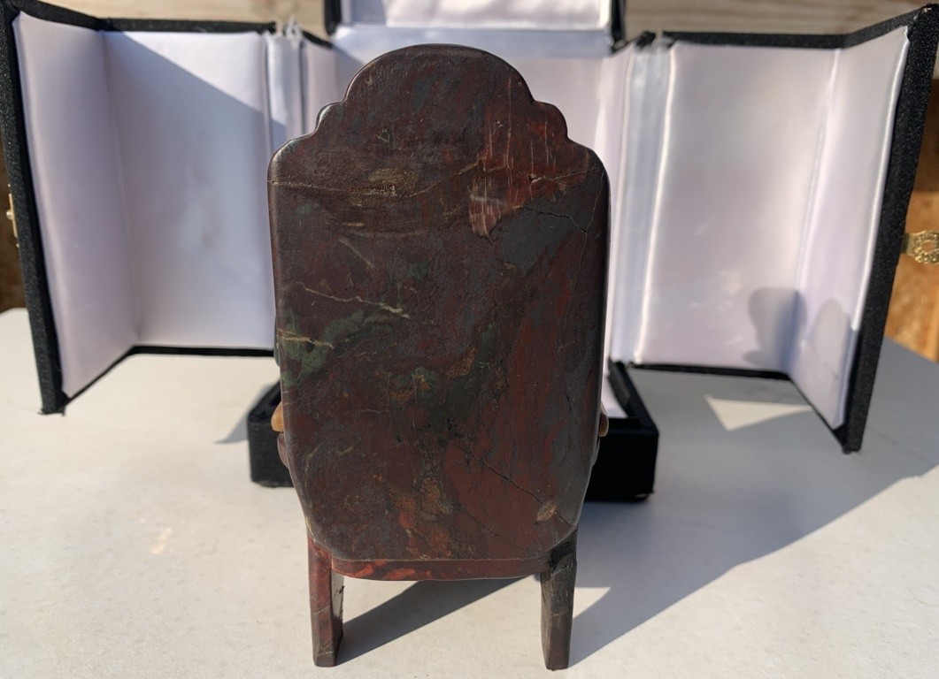 Piccola scultura in marmi diversi e pietre dure - Anziano seduto. Probabilmente Russia, XIX-XX-photo-3