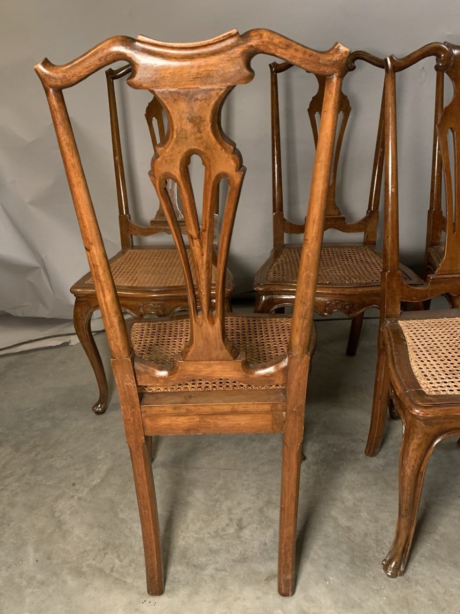 Sei sedie in legno di noce intagliato e traforato. Venezia, fine XIX secolo.-photo-1