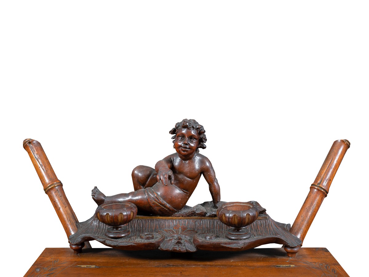 Tavolino scrittoio in legno intagliato - Bottega di Valentino Panciera Besarel. Venezia, XIX-photo-3