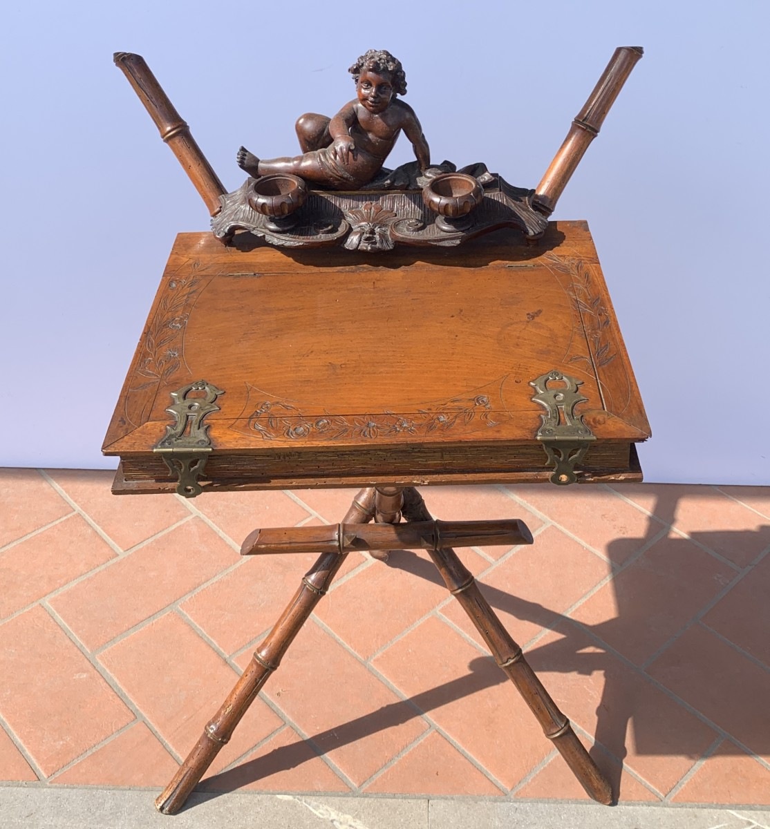 Tavolino scrittoio in legno intagliato - Bottega di Valentino Panciera Besarel. Venezia, XIX-photo-4