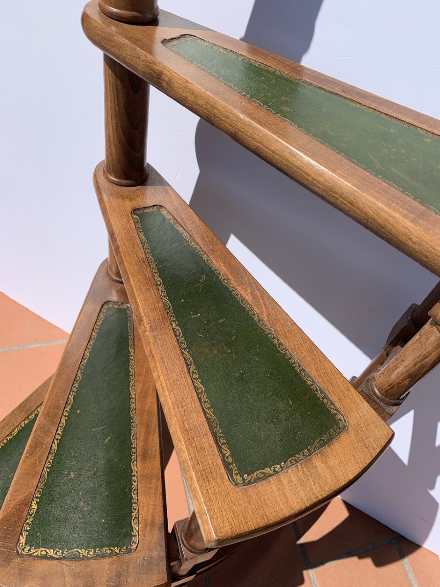 Scaletta da biblioteca a quattro gradini. Italia, XIX secolo.-photo-2