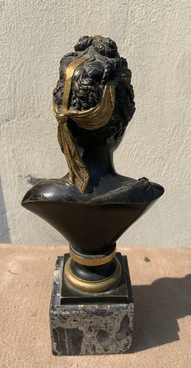 Sculturina in bronzo patinato - Busto di donna. Italia, inizi XIX secolo.-photo-2