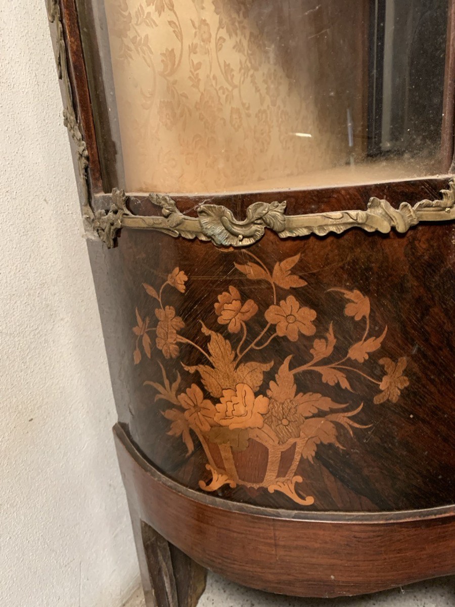Vetrina impiallacciata in legni vari. Francia, fine XIX secolo. -photo-4