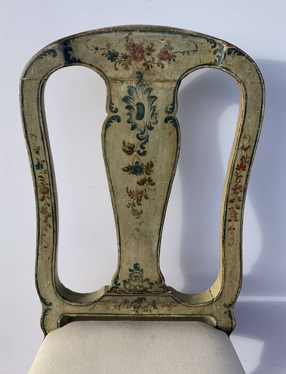 Sedia in legno intagliato, laccato e dipinto. Genova, XVIII secolo.-photo-4