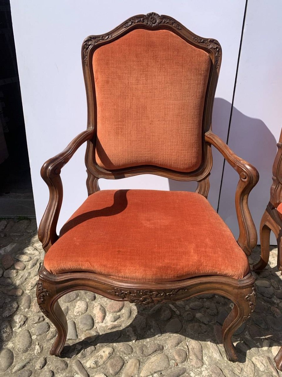 Poltrona in legno di noce intagliato. Genova, XVIII secolo.-photo-3