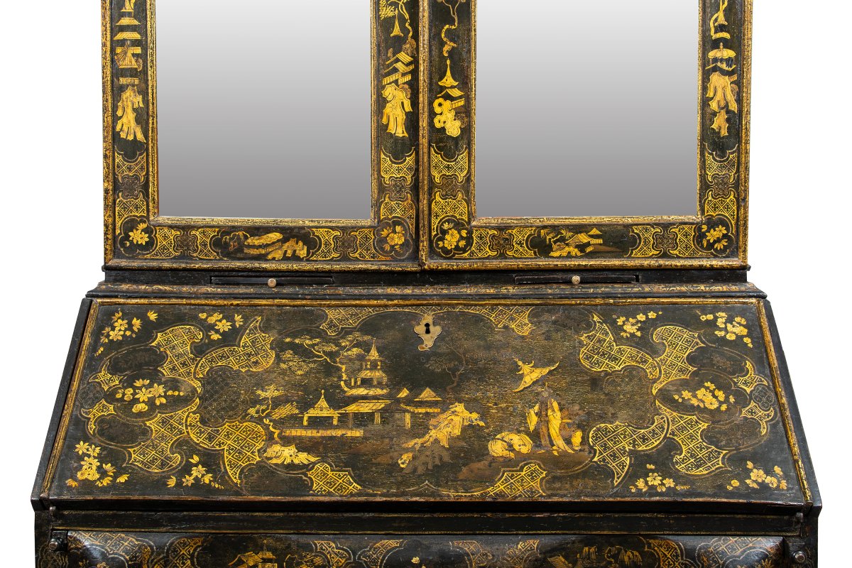 Trumeau a due corpi in legno laccato e dorato a chinoiseries. Venezia, prima metà XVIII secolo.-photo-1