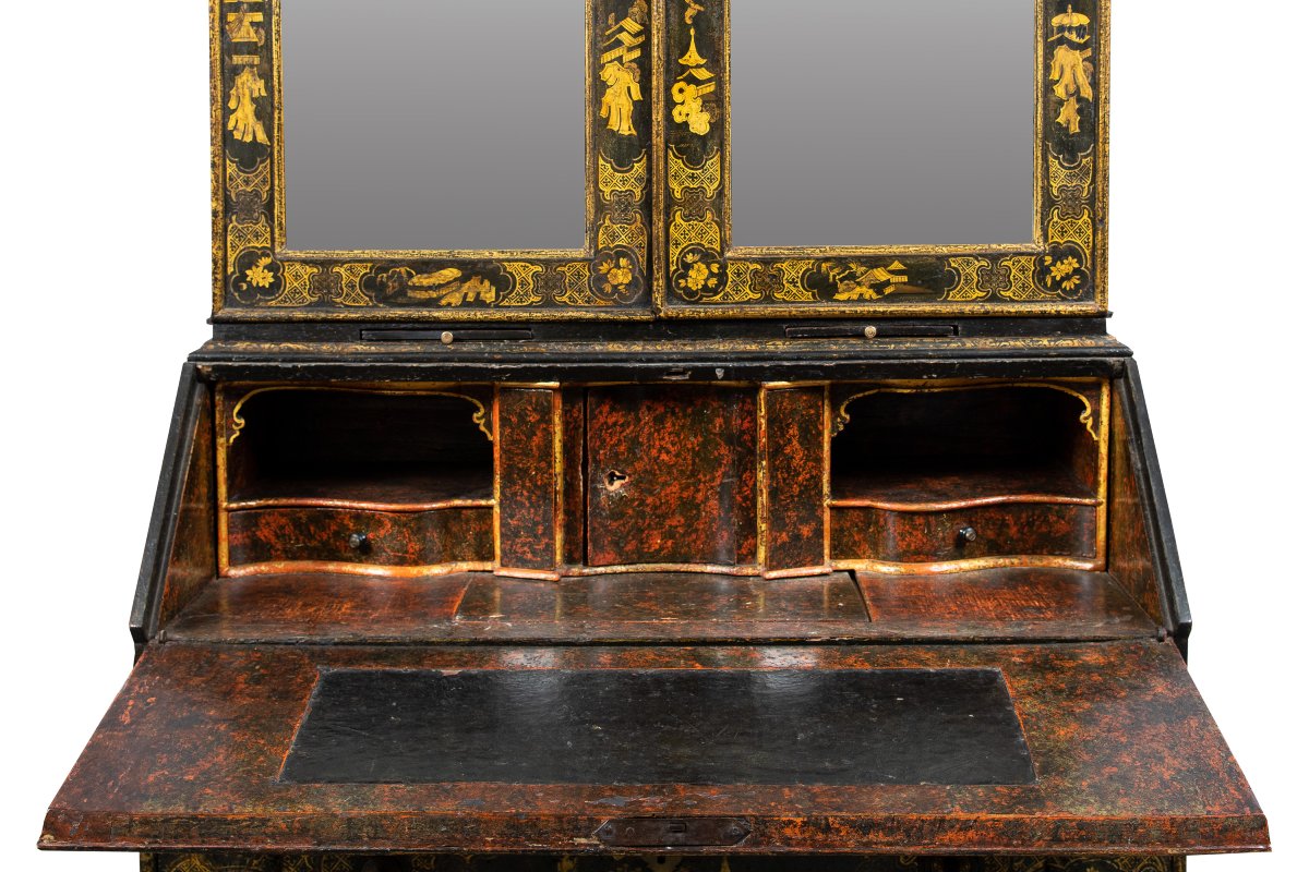 Trumeau a due corpi in legno laccato e dorato a chinoiseries. Venezia, prima metà XVIII secolo.-photo-2