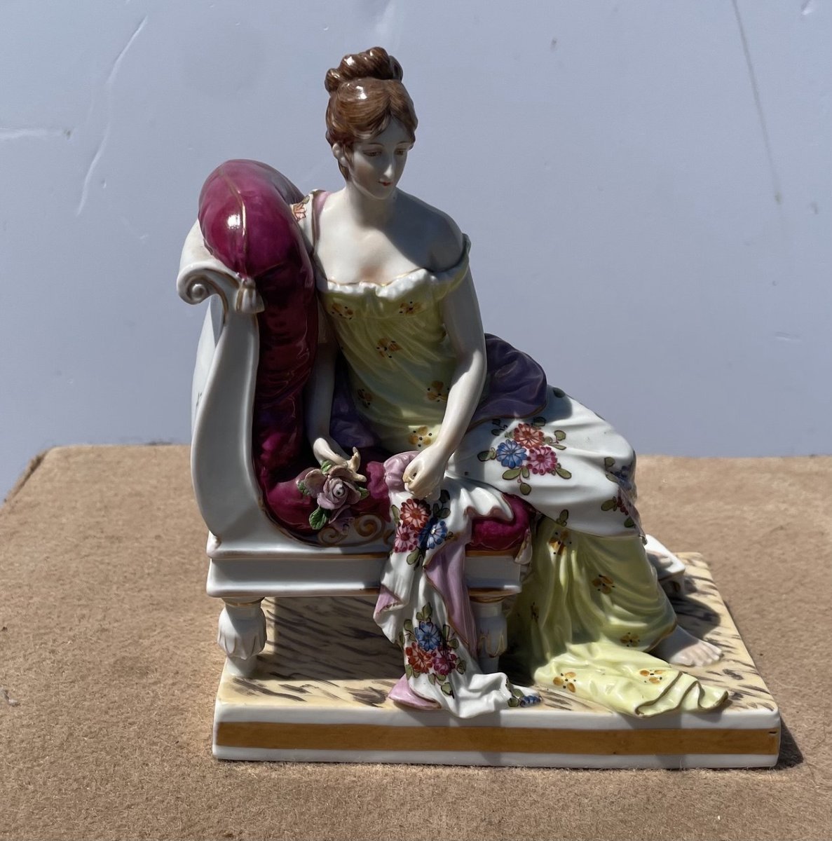 Manifattura tedesca (fine XIX secolo) - Madame Juliette Récamier adagiata su una chaise longue.-photo-4