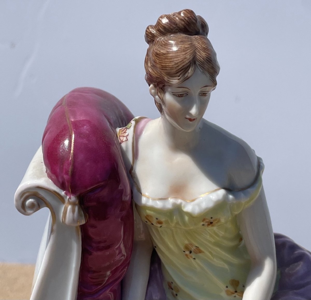 Manifattura tedesca (fine XIX secolo) - Madame Juliette Récamier adagiata su una chaise longue.-photo-2