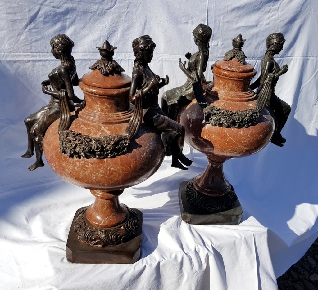 Coppia di vasi in marmo rosso di Verona e bronzo patinato. Italia, fine XIX secolo.-photo-3
