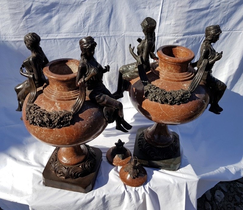 Coppia di vasi in marmo rosso di Verona e bronzo patinato. Italia, fine XIX secolo.-photo-4