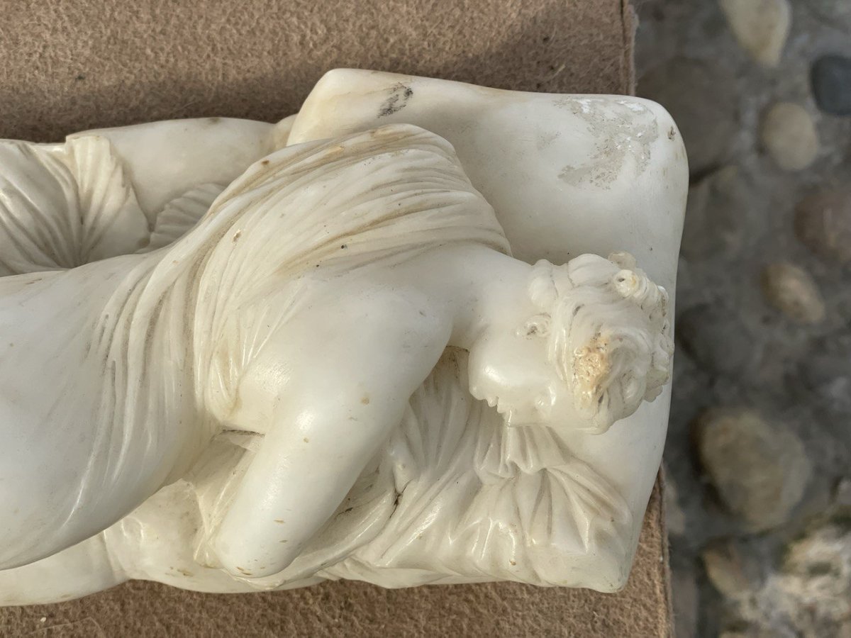 Scultore italiano (XIX sec.) - Fanciulla distesa.-photo-3