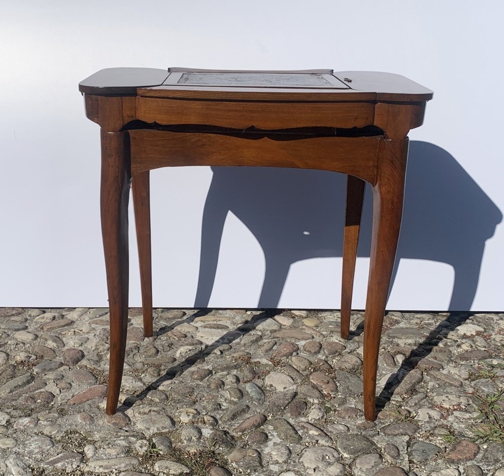 Tavolino scomponibile con piano a vassoio e leggio. Italia, fine XVIII secolo.-photo-1