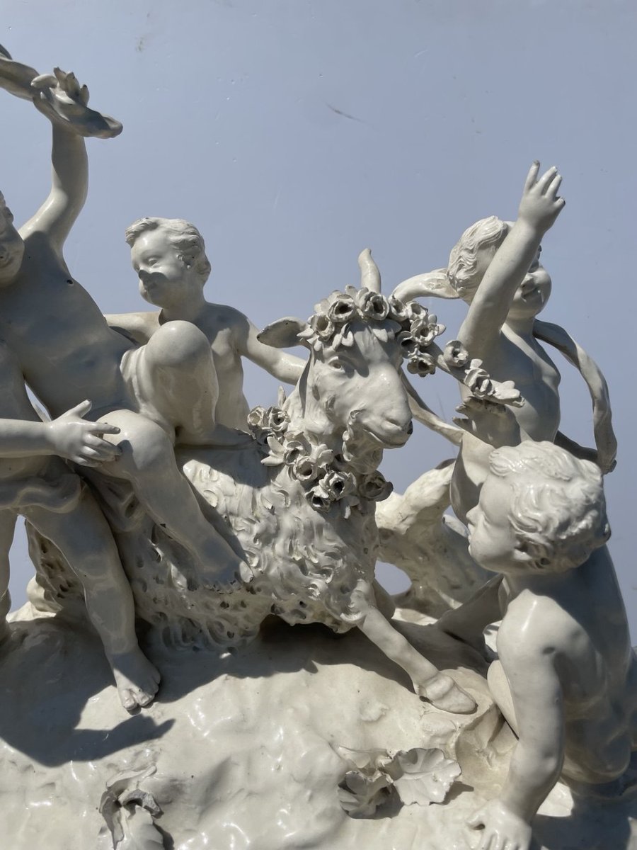 Gruppo scultoreo in terraglia bianca - La Capra Amaltea - Manifattura di Capodimonte, XIX.-photo-1