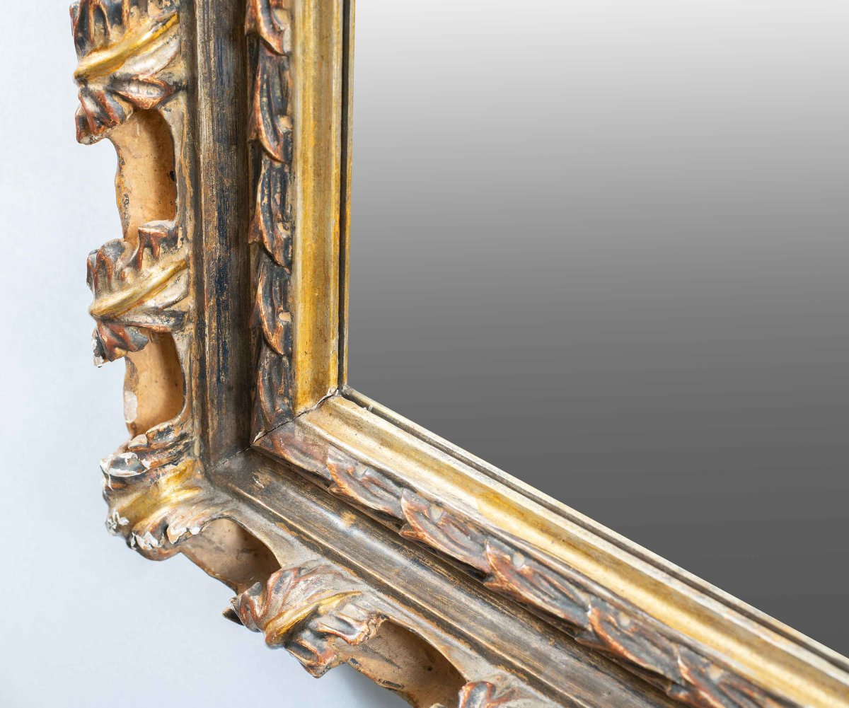 Specchiera Liberty in legno intagliato e dorato. Italia, XX secolo.-photo-1