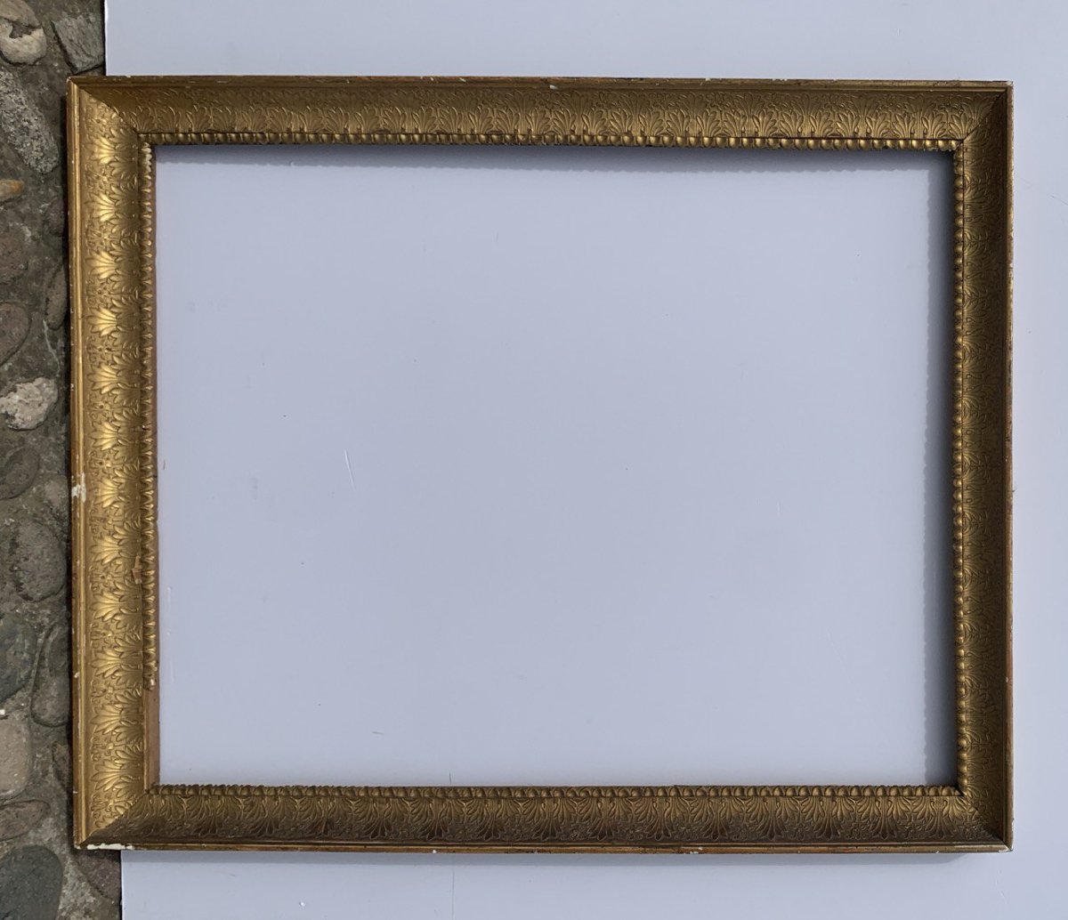 Cornice neoclassica in legno intagliato e dorato. Italia, inizio XIX secolo.-photo-1