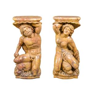 Coppia di sculture reggi-vaso in marmo giallo - Poseidone e Anfitrite. Italia, XIX-XX secolo.